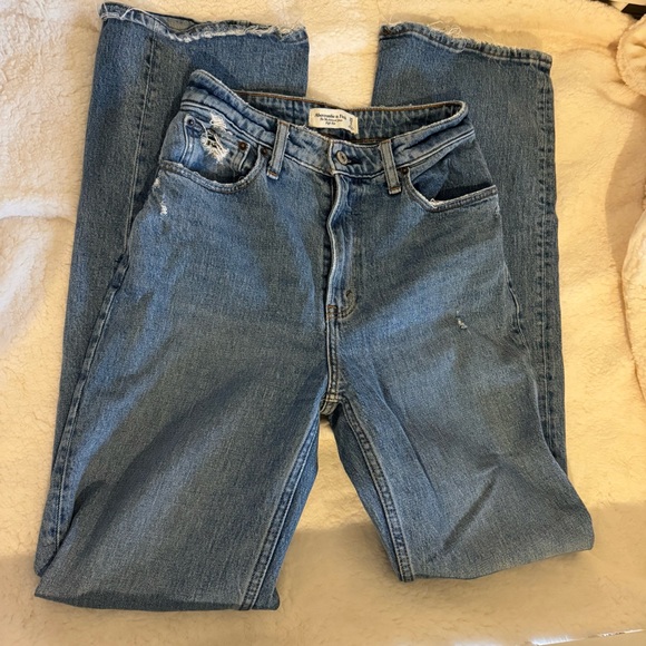 Abercrombie & Fitch Curve Love Classic Blue High Rise Jeans - Picture 2 of 3